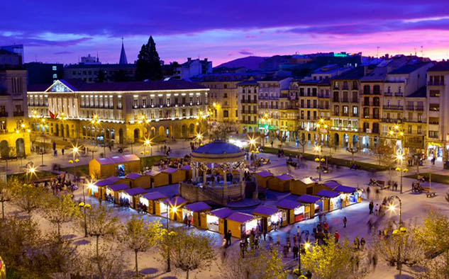En esta ocasión, tendrán lugar los Conecta FICTION Street Meetings: momentos para conectar y encontrar nuevos socios mientras se pasea por la ciudad de Pamplona. Estas rutas turísticas serán lideradas por miembros de la industria navarra que mostrarán su tierra a los acreditados.