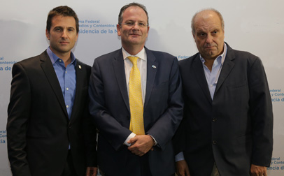 Vicepresidente de Estrategia de Contenido y Producción de History, Miguel Brailovsky, embajador del Estado de Israel en Argentina, Ilan Sztulman, y ministro de Cultura de la República Argentina, Hernán Lombardi.