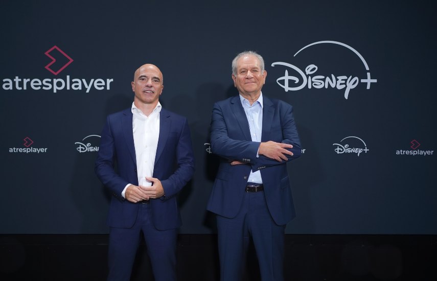 José Antonio Antón, director general de Atresmedia Audiovisual, y Simon Amselem, consejero delegado de The Walt Disney Company España&Portugal en el acto de presentación del acuerdo.