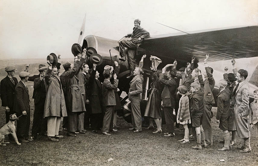 La pionera de la aviación en 1932, en uno de los tantos recibimientos triunfales que tuvo antes de desaparecer. El trágico final de Earhart dio lugar a décadas de especulación sobre lo que realmente le sucedió.