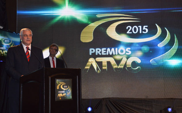 Walter Burzaco, presidente de ATVC, abre otra edición de los populares premios a la televisión por cable del sur americano.