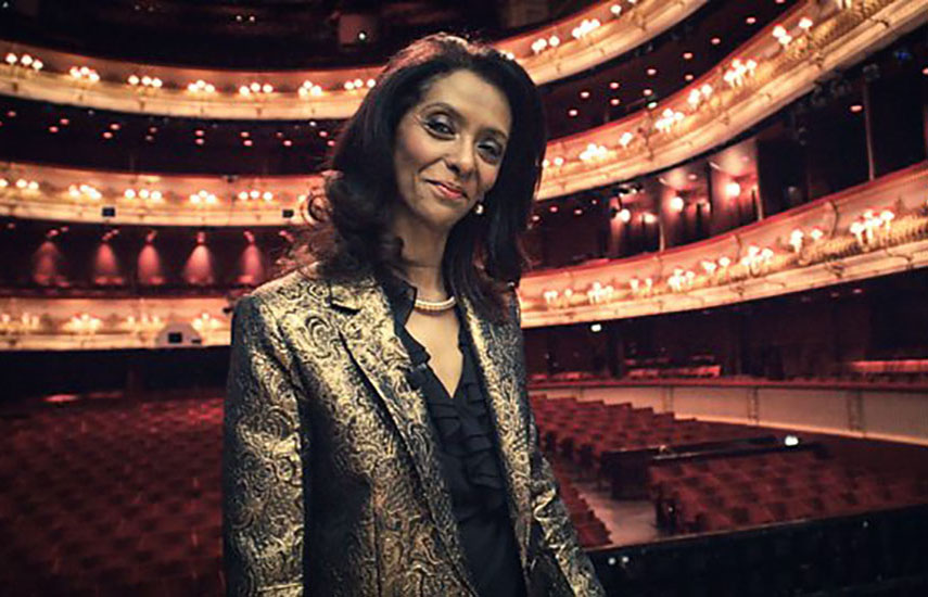 Zeinab Badawi, documentalista y presentadora de televisión.