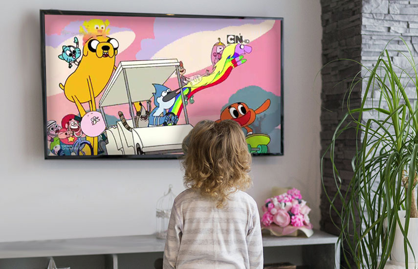 Aunque la visualización de TV en vivo disminuyó en 2017, en los niños el uso del televisor para servicios como Netflix, aplicaciones o juegos, aumentó. (Foto: freepik.es)