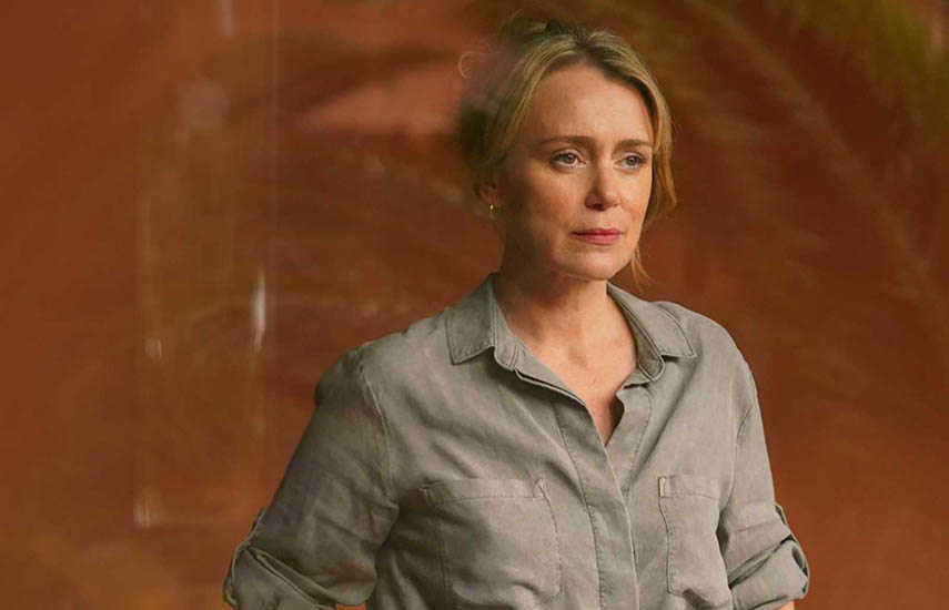Crossfire es protagonizado por la actriz británica Keeley Hawes.