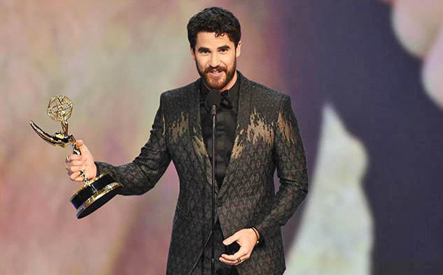 Darren Criss consiguio la estatuilla como Mejor actor principal de miniserie,