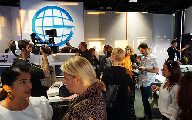 En la recepción en Cannes reunió a ejecutivos de un centenar de empresas del mercado.