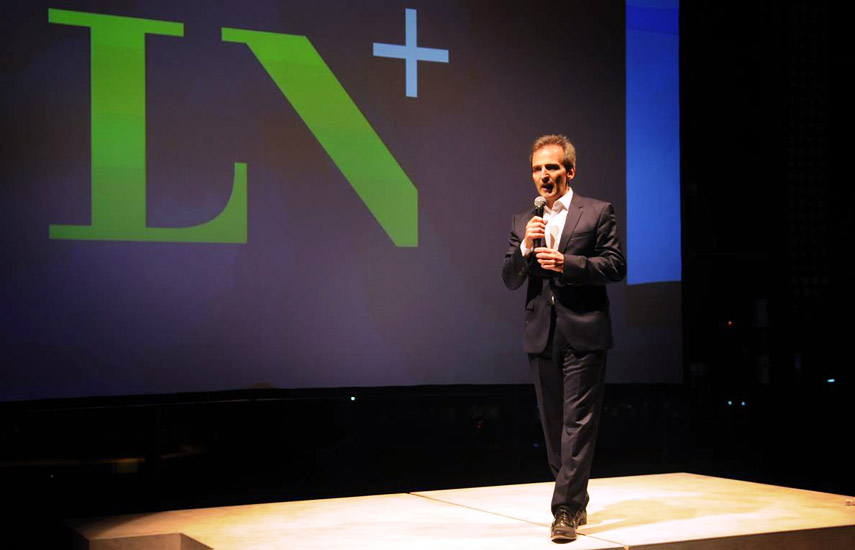 La Nación Guillermo Rivaben, CEO de SA La Nación, presenta la novedad en la sede del grupo periodístico argentino, en la ciudad de Buenos Aires.