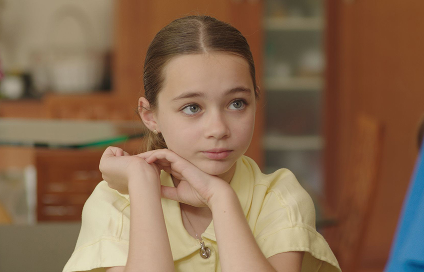 La popular Nisa Sofiya Aksongur encarna a Melek en la serie sensación de Turquía.