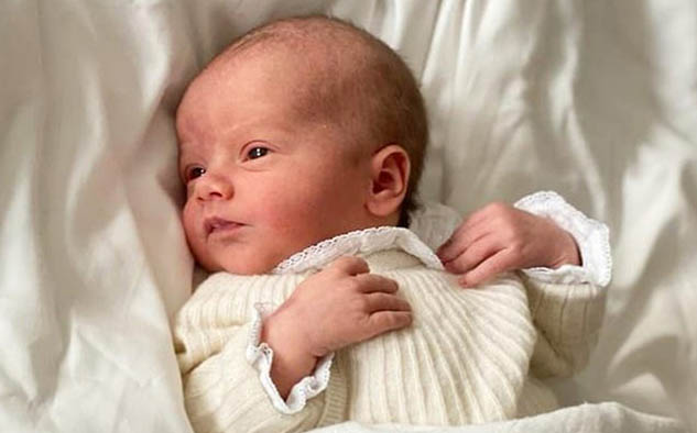 Julián Herbert Folke, tercer hijo de Carlos Felipe y Sofía de Suecia.