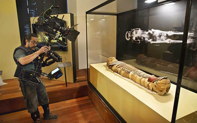La Momia dorada, producido por Story Productions.
