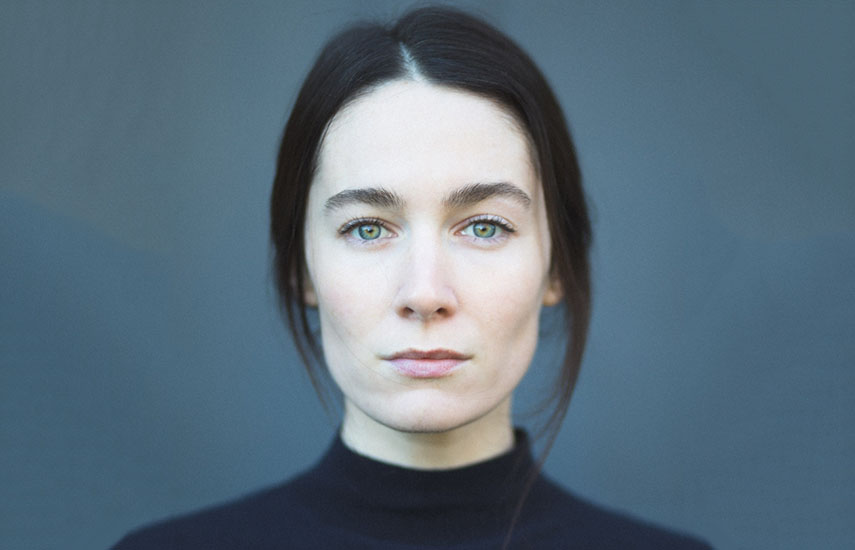 Foto: Will Coban Siobhán Cullen, renombrada actriz de teatro y televisión irlandesa, protagonista de la serie.
