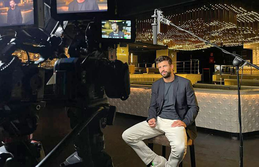 El documental Absoluta, producido por Prinzi Films, tiene como eje a dos jugadores estrella de la selección nacional de fútbol de España que ayudaron a transformar a un equipo desvalido en uno de los mejores contendientes del mundo.